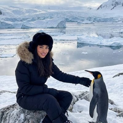 Glooomyboy style, ultra-realistic photo of a model with a photo reference, natur