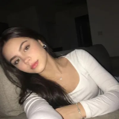 Using the uploaded reference photo, create a stand...