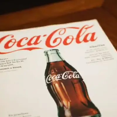 Очень креативная  реклама, можете переделывать под другие продукты, креативить с появлением и эффект